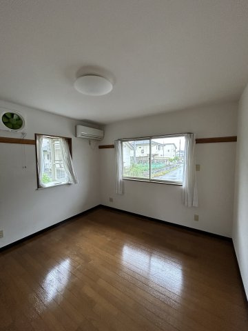 【ロッヂ・福田の居間】