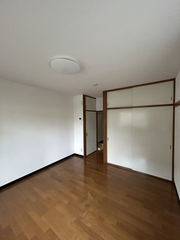 【ロッヂ・福田の居間】