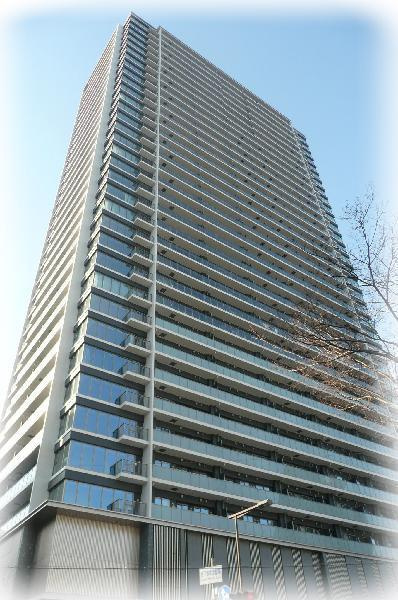 【ザ・セントラルマークタワーの外観】