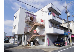 大和郡山市小泉町のマンションの外観