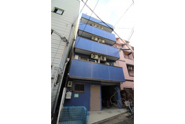 エストゥーディオ・コーモドの外観