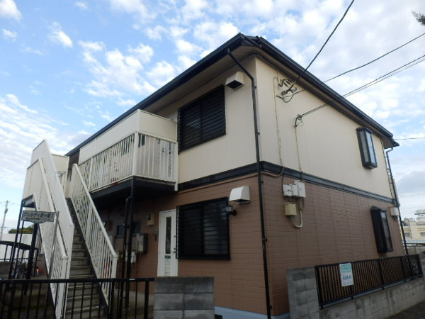 国分寺市戸倉のアパートの外観