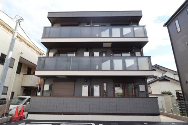 【D-セアリスの外観】