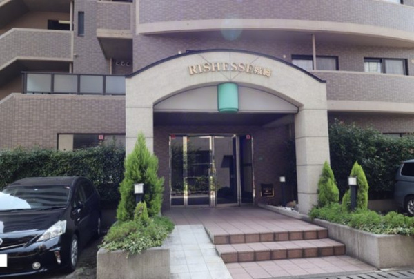 【リシェス城崎のエントランス】