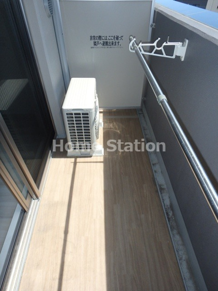 【エスリード西九条レジデンスのバルコニー】