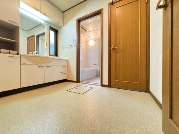 【吹田市寿町2丁目貸家の洗面所】