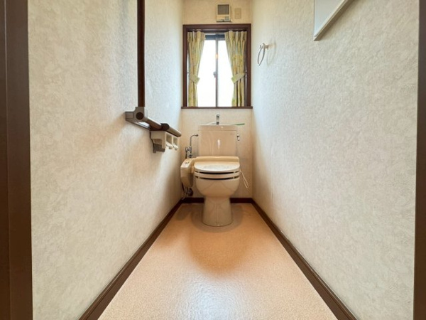 【吹田市寿町2丁目貸家のトイレ】