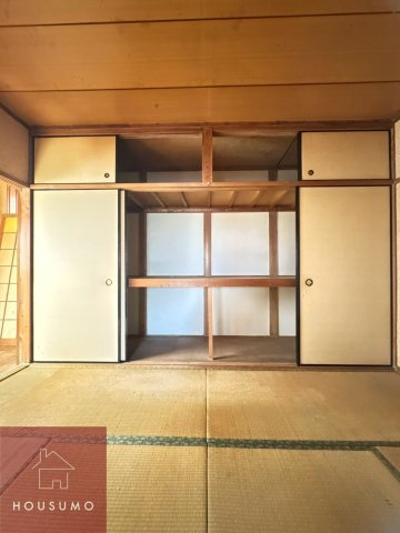 【泉町山口貸家の収納】