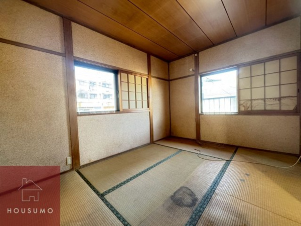 【泉町山口貸家の和室】