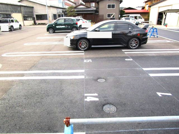 【高山市桐生町の駐車場の外観】