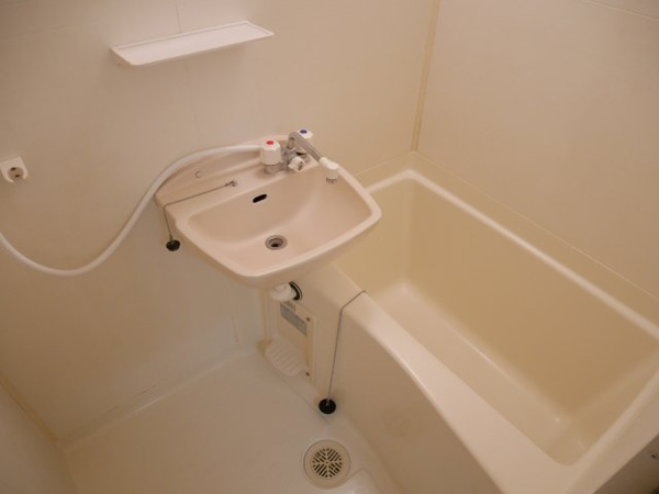 リバティハイツ竹下の浴室