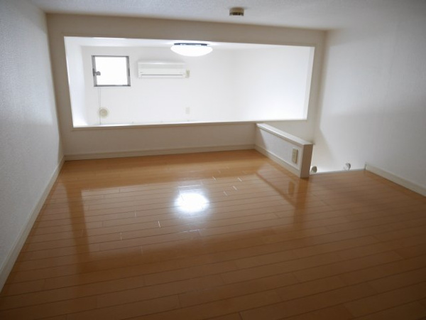 リバティハイツ竹下の居間