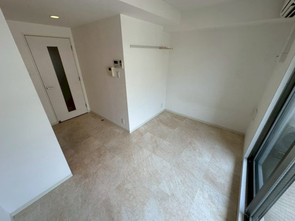 【アロハマリーナの居間】