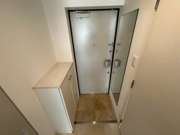 【アロハマリーナの玄関】