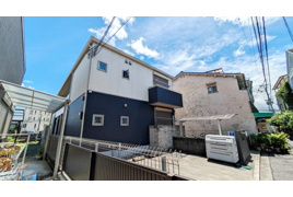 岸和田市沼町のハイツの外観