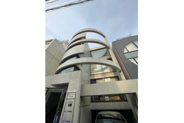 オリーブ代々木ビルの外観