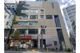 日総代々木ビルの外観