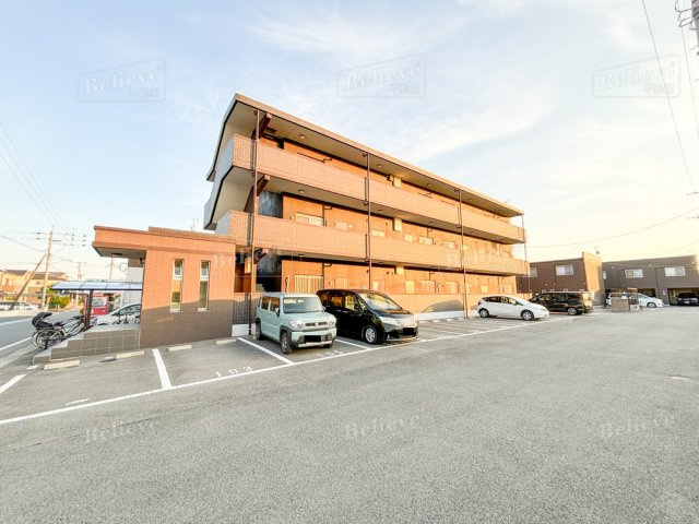 久留米市梅満町&nbsp;3階建&nbsp;築8年のイメージ