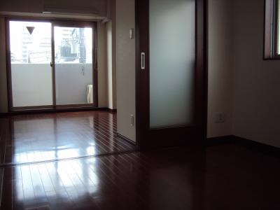 エターナルコート三条の居間