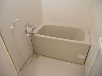 エターナルコート三条の浴室