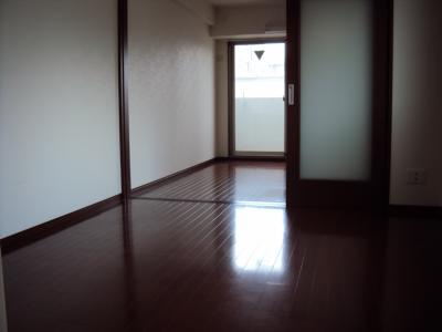 エターナルコート三条の居間