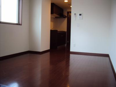 エターナルコート三条の居間