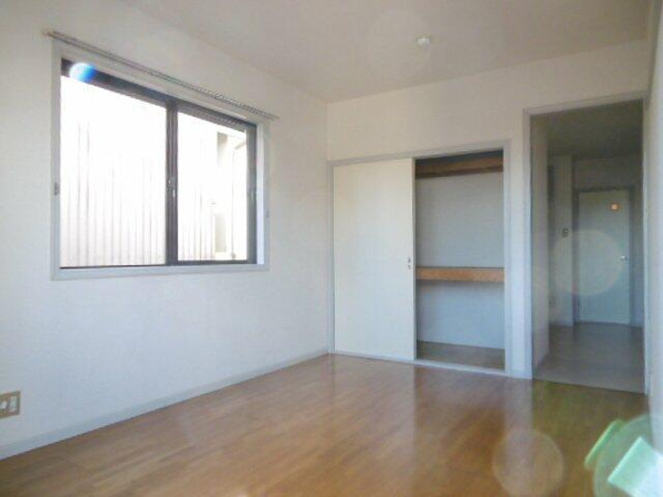 サマックス大和田の居間