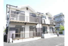 フォーラム中央の外観