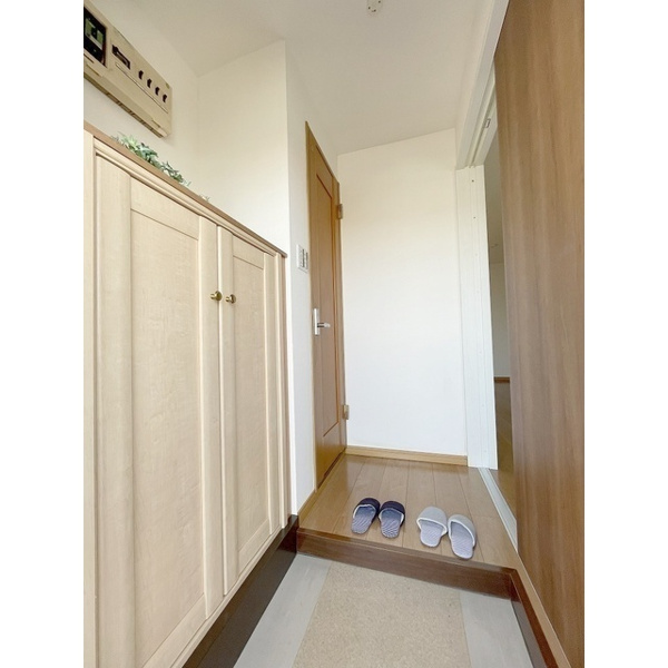 【荒川沖南ハイツの玄関】