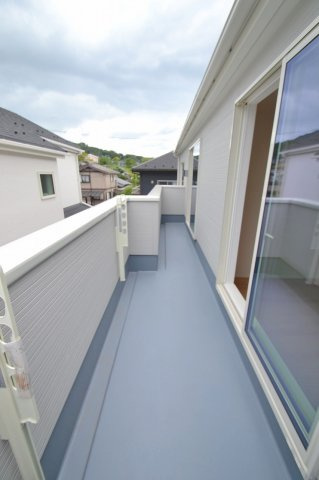 【広島市安佐北区あさひが丘の戸建てのバルコニー】