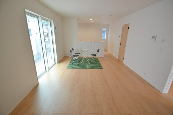 【広島市安佐北区あさひが丘の戸建ての居間】