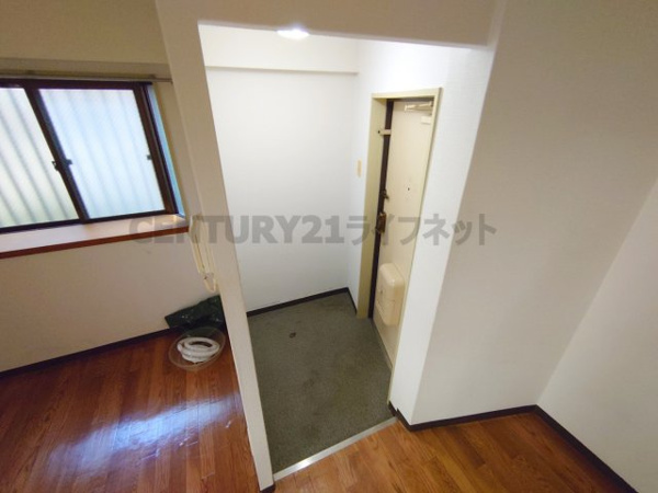 ロイヤルコート上池田の玄関