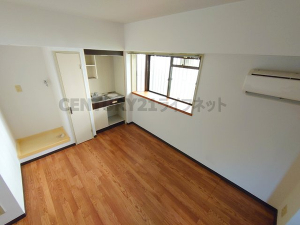 ロイヤルコート上池田の居間