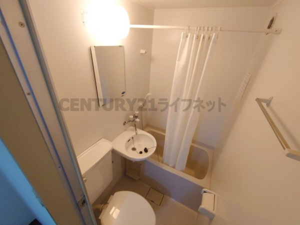 ロイヤルコート上池田の浴室