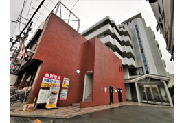 松岡ビル北花田の外観