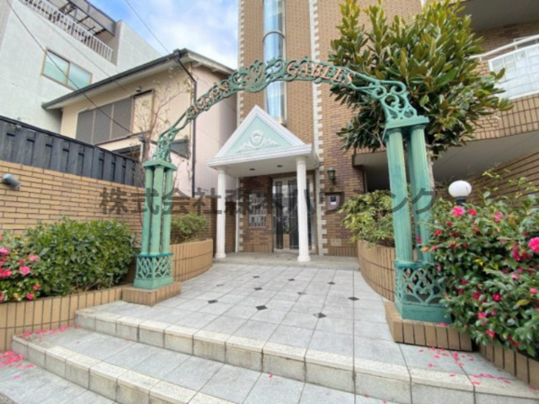 グリーンゲイブルスのエントランス