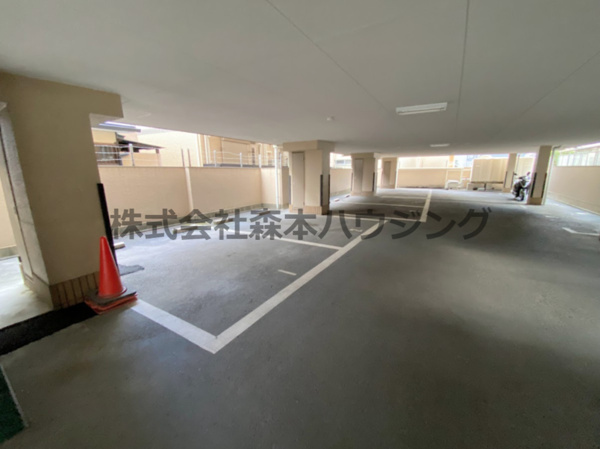 グリーンゲイブルスの駐車場