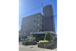 石巻市南中里のマンションの外観