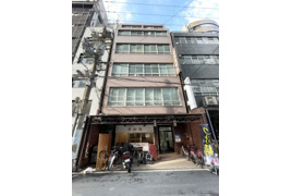 新御堂ビルの外観