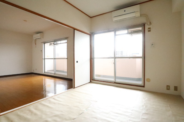 清幸マンション野田の居間