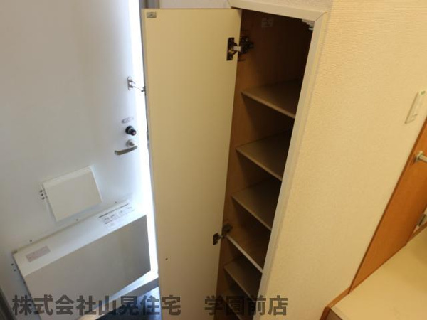 奈良市学園中のマンションの収納