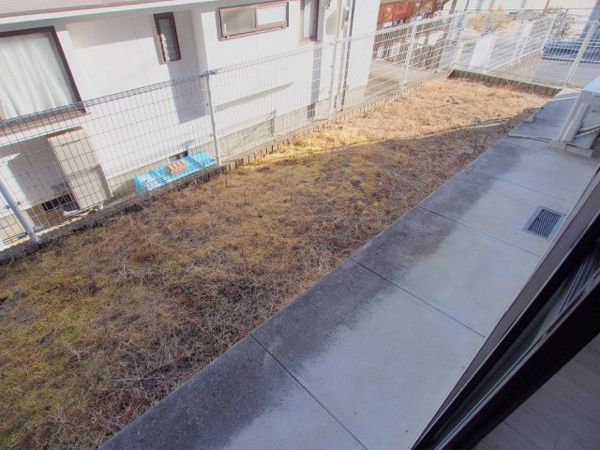 【コートヴィレッジⅢの庭】