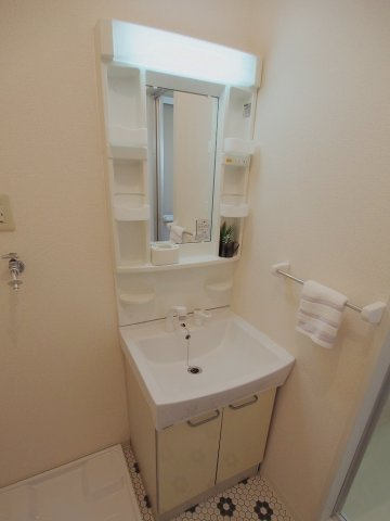 【コートヴィレッジⅢの洗面所】