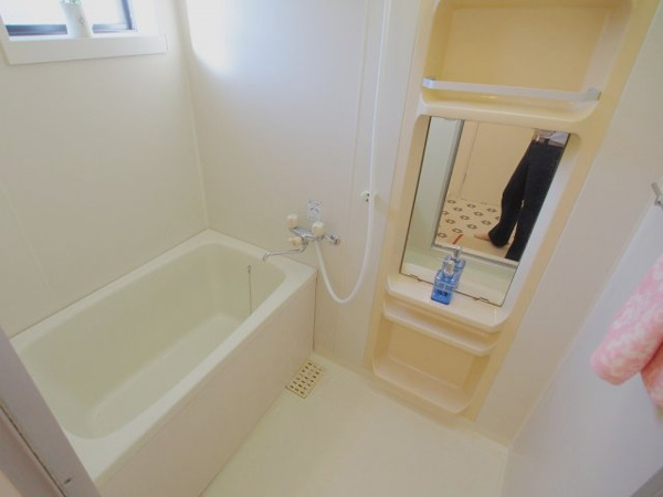 【コートヴィレッジⅢの浴室】