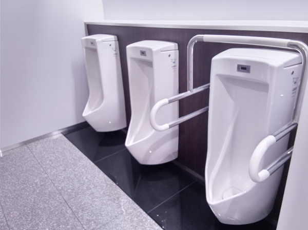 【名古屋証券取引所ビルの写真】