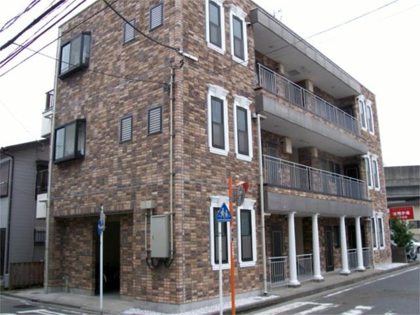 横浜市港北区新羽町のアパートの外観