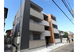 コンフォール西鶴間4丁目(コンフォールニシツルマヨンチョウメ)の外観