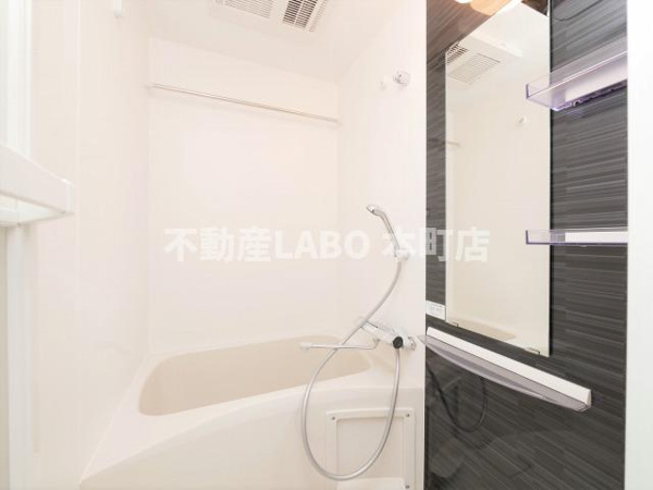 【エスリード西九条レジデンスの浴室】