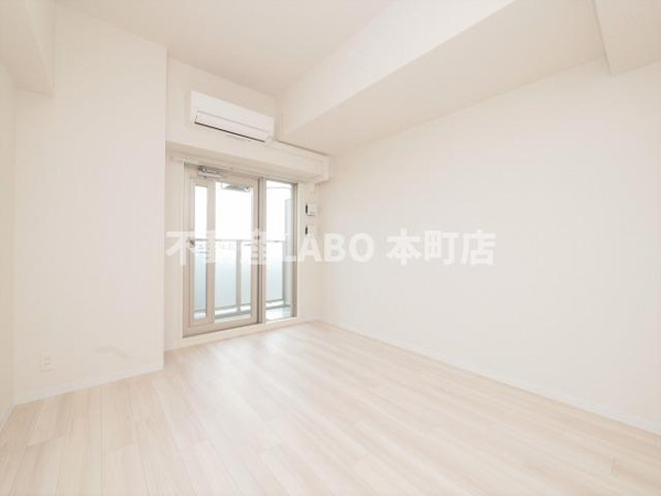 【エスリード西九条レジデンスの居間】