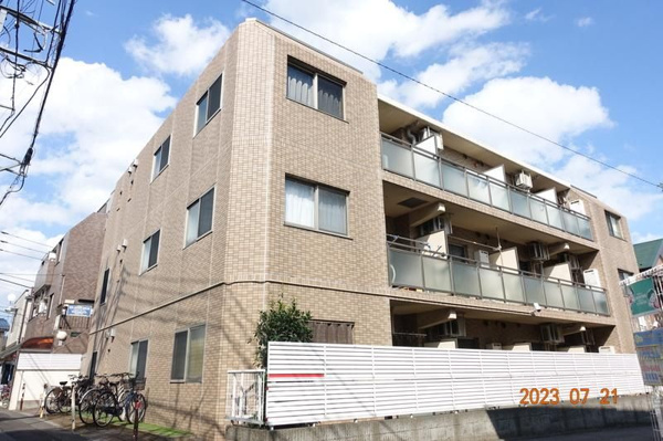 エクセシオーネ赤塚の外観